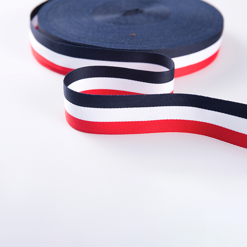 Teknologi percetakan pita rajutan: inovasi teknologi membawa kepada reka bentuk tanpa sempadan